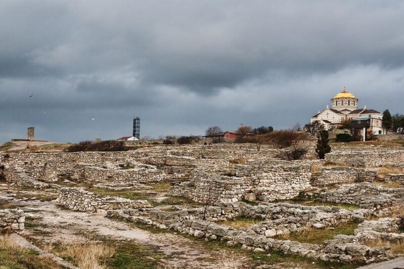 Μαρμάρινη κεφαλή της Λαοδίκης στη Χερσόνησο – Σπάνια Ρωμαϊκή ανακάλυψη