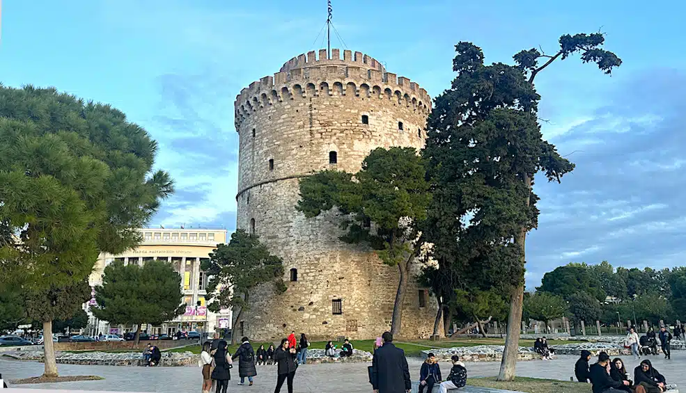 Η Αψίδα του Γαλερίου (Καμάρα) και η Ροτόντα, δύο εμβληματικά ρωμαϊκά μνημεία στο κέντρο της Θεσσαλονίκης, που αποτελούν μέρος του νέου πολιτιστικού δικτύου.