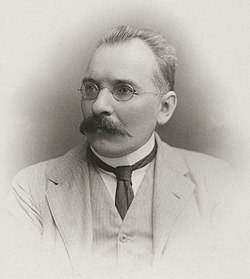 Φωτογραφία του Wilfrid Voynich, του εμπόρου βιβλίων που ανακάλυψε το χειρόγραφο.