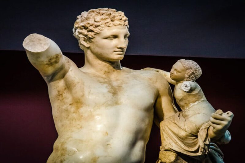 Εξαντλητική Έρευνα και Ανάλυση των Αρχαίων Πηγών για τον Θεό Ερμή: Μυθολογία, Λατρεία, Γραμματεία και Εξέλιξη