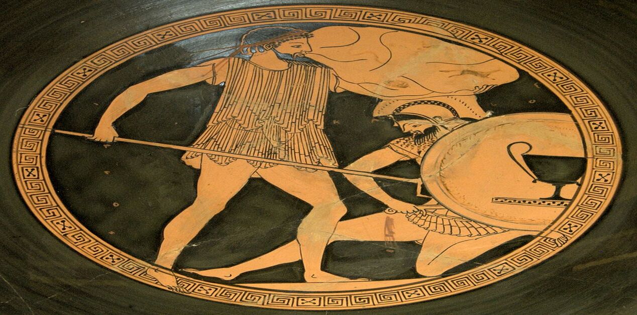 Ερυθρόμορφη κύλικα με τον Ποσειδώνα να επιτίθεται στον Γίγαντα Πολυβώτη κρατώντας τρίαινα και βράχο.