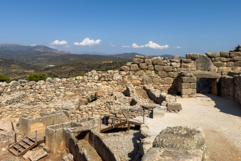 Κύκλωπες: Ουράνιοι, Ομηρικοί & Οικοδόμοι
