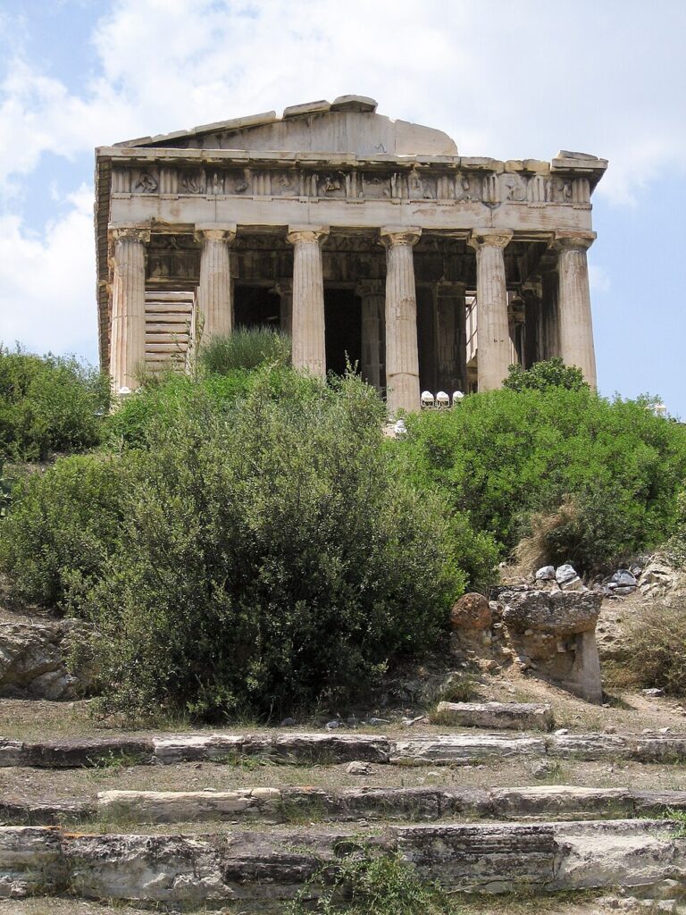 Ο αρχαίος δωρικός ναός του Ηφαίστου (Ηφαιστείο) στην Αρχαία Αγορά της Αθήνας.
